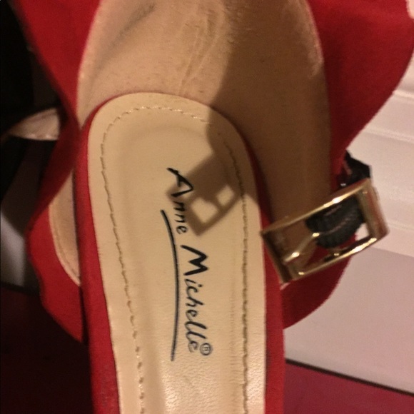 💋Red Ruffled Stilettos 👠 - Picture 4 of 7